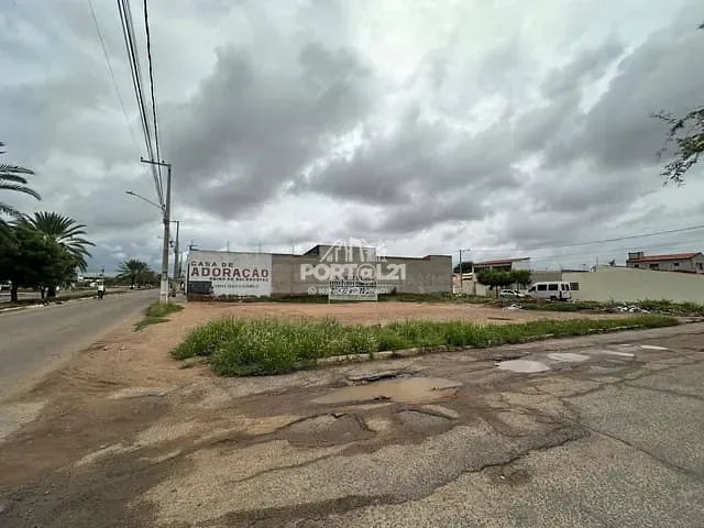 Terreno com 350m², à venda, no bairro Jardim São Paulo em Petrolina