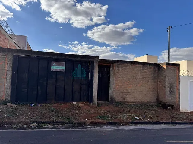 Terreno com 253m², à venda, no bairro Residencial Parque dos Buritis em Catalão