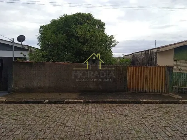 Terreno com 250m², à venda, no bairro Vila Santa Bárbara em Guaxupé