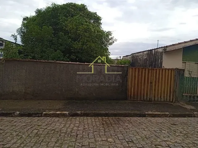 Terreno com 250m², à venda, no bairro Vila Santa Bárbara em Guaxupé