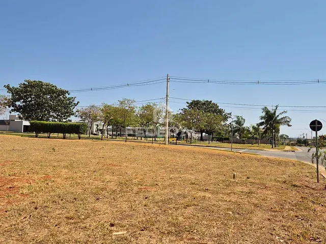 Terreno com 360m², à venda, no bairro Terras Alpha Residencial 1 em Senador Canedo