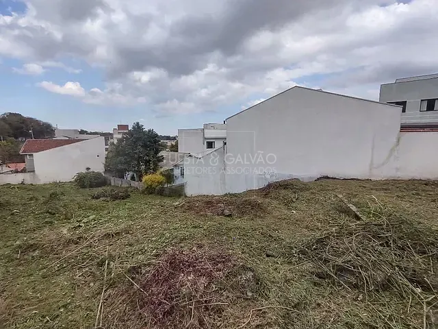 Terreno com 464m², à venda, no bairro Santa Cândida em Curitiba
