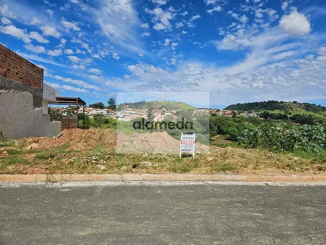 Terreno com 382m², à venda, no bairro JD EUROPA em Jacarezinho
