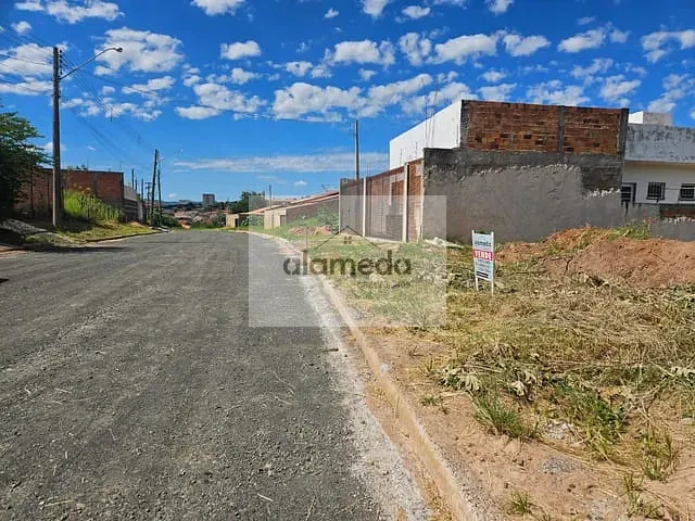 Terreno com 382m², à venda, no bairro JD EUROPA em Jacarezinho