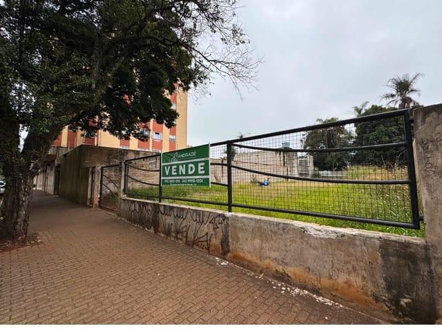 Terreno com 600m², à venda, no bairro Centro em Apucarana