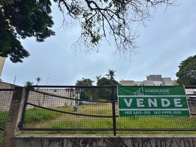 Terreno com 600m², à venda, no bairro Centro em Apucarana