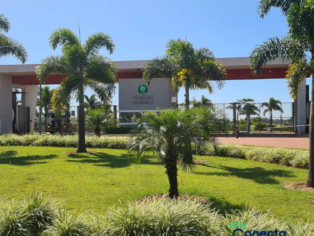 Terreno com 437m², à venda, no bairro Parque Universitário em Franca