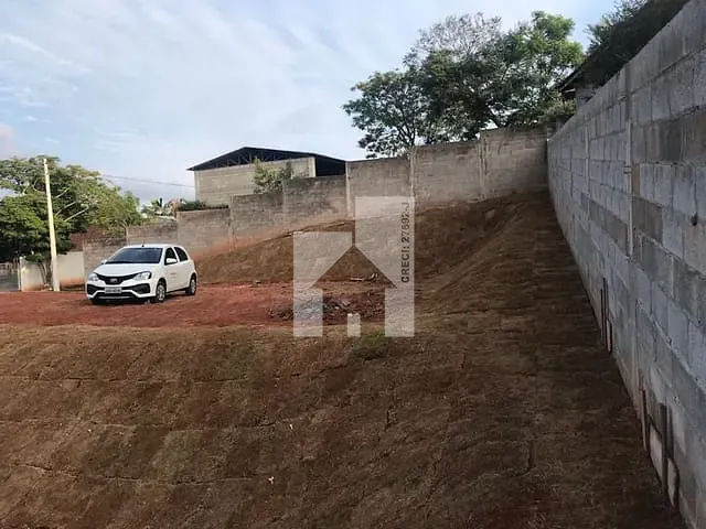 Terreno com 1000m², à venda, no bairro Chácara São Jorge em Jundiaí
