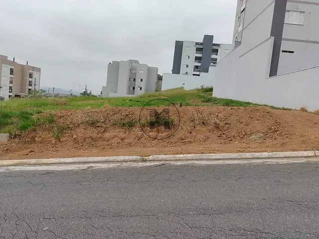 Terreno com 390m², à venda, no bairro Residencial Village Santana em Guaratinguetá