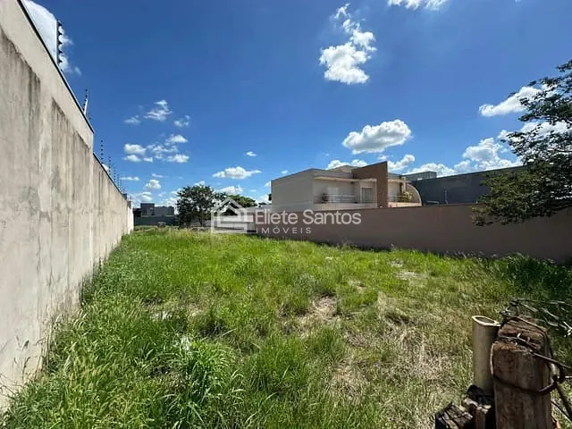 Terreno com 320m², à venda, no bairro Dona Margarida em Santa Bárbara D'Oeste
