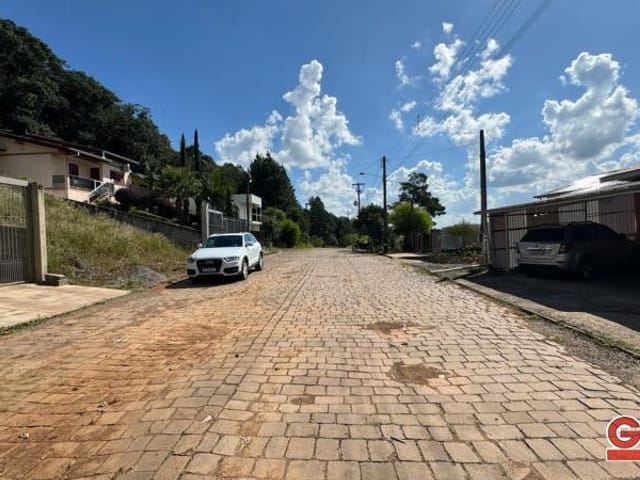 Terreno com 512m², à venda, no bairro Loteamento Tia Gessi em Nova Prata