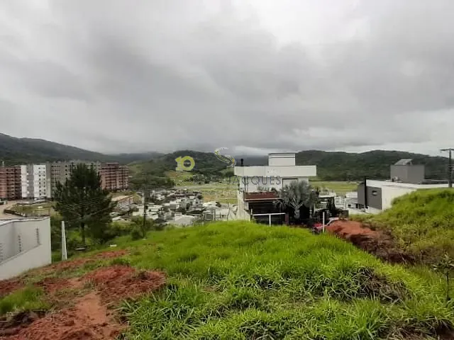 Terreno com 360m², à venda, no bairro Pedra Branca em Palhoça