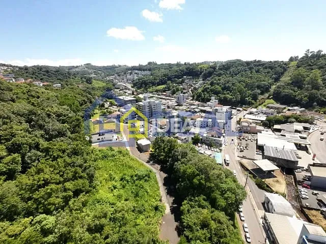 Terreno com 450m², à venda, no bairro Centro em Concórdia