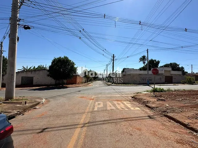 Terreno com 250m², à venda, no bairro Jardim Florença em Aparecida de Goiânia