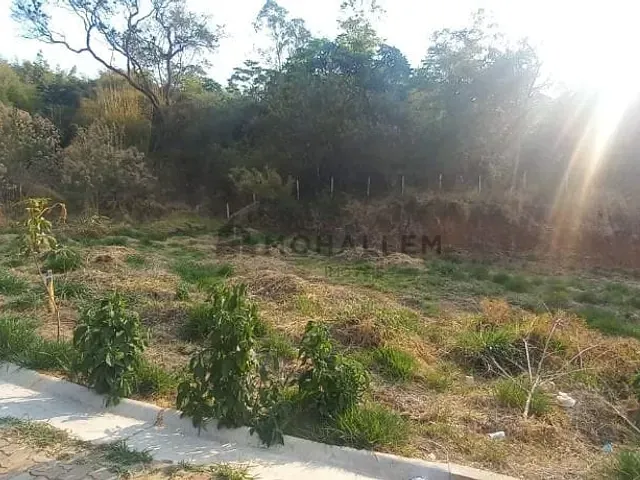 Terreno com 235m², à venda, no bairro Loteamento Vale das Hortênsias em Itajubá