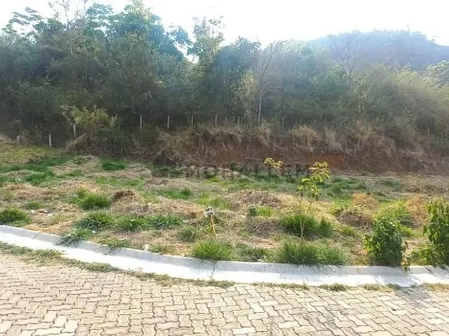 Terreno com 235m², à venda, no bairro Loteamento Vale das Hortênsias em Itajubá