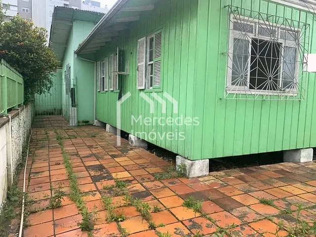 Terreno com 346m², à venda, no bairro São João em Itajaí