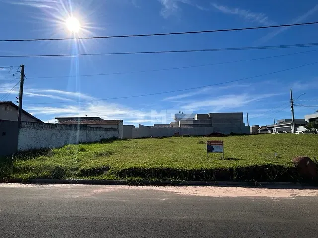 Terreno com 375m², à venda, no bairro Jardim Tropical em Botucatu
