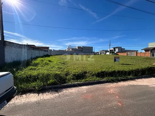 Terreno com 375m², à venda, no bairro Jardim Tropical em Botucatu