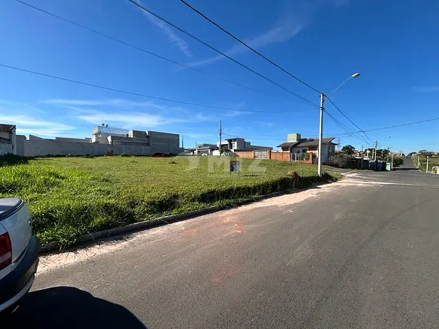 Terreno com 375m², à venda, no bairro Jardim Tropical em Botucatu