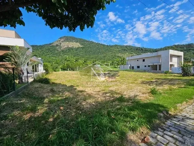 Terreno com 873m², à venda, no bairro Ubatiba em Maricá
