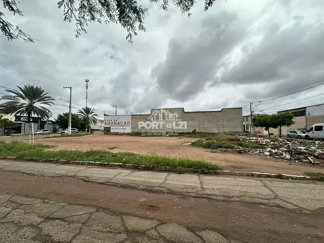 Terreno com 370m², à venda, no bairro Jardim São Paulo em Petrolina