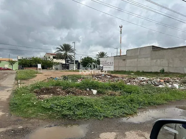 Terreno com 370m², à venda, no bairro Jardim São Paulo em Petrolina