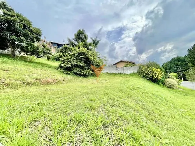 Terreno com 516m², à venda, no bairro Granja Viana em Cotia