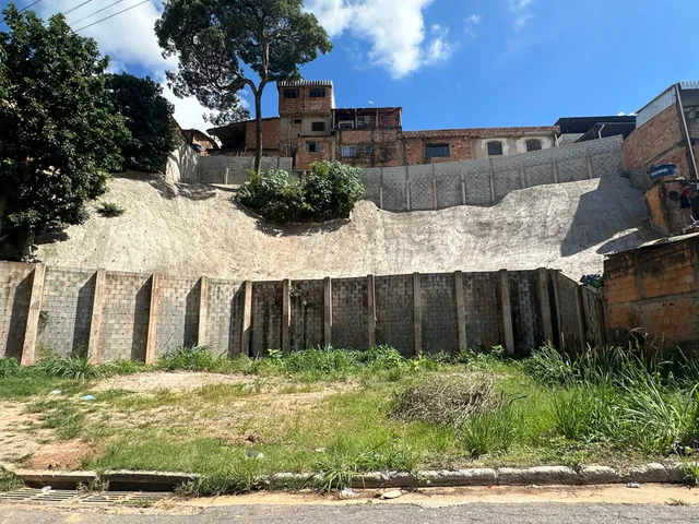 Terreno à venda, no bairro Jardim Montanhês em Belo Horizonte