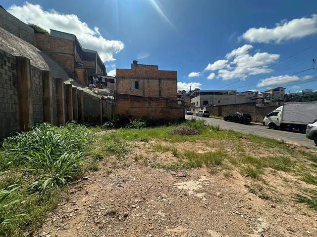 Terreno à venda, no bairro Jardim Montanhês em Belo Horizonte
