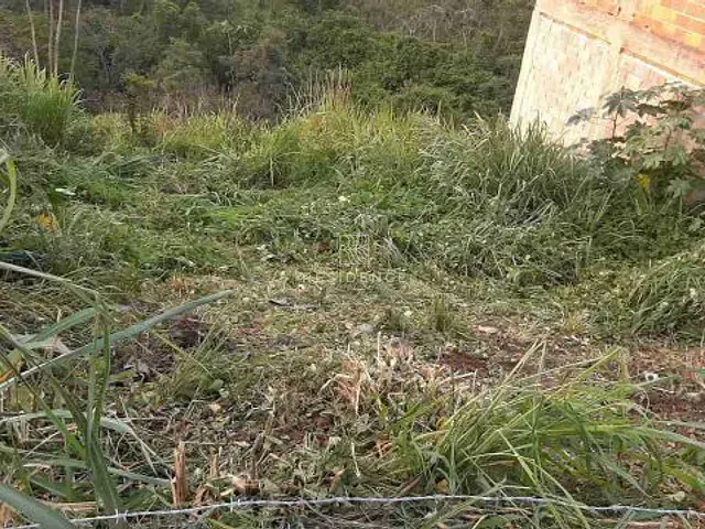 Terreno com 360m², à venda, no bairro Roma em Volta Redonda