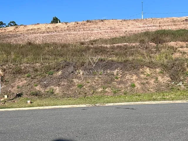 Terreno com 250m², à venda, no bairro Cézar de Souza em Mogi das Cruzes