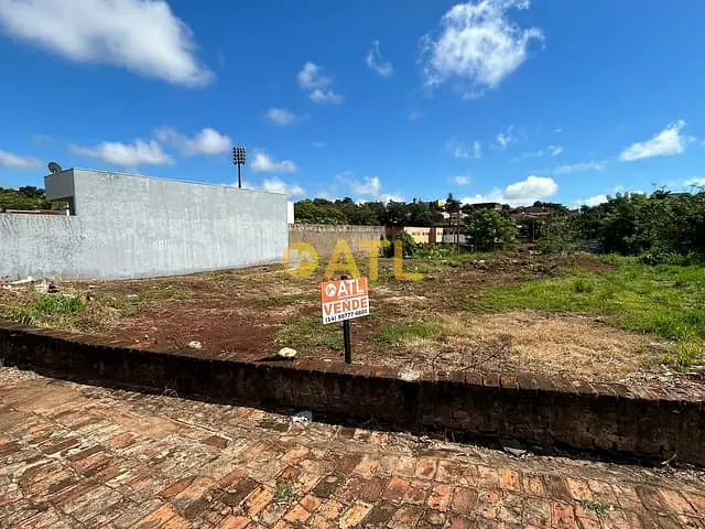 Terreno com 880m², à venda, no bairro Vila Boa Esperança em Ourinhos