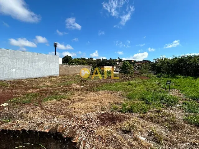 Terreno com 880m², à venda, no bairro Vila Boa Esperança em Ourinhos
