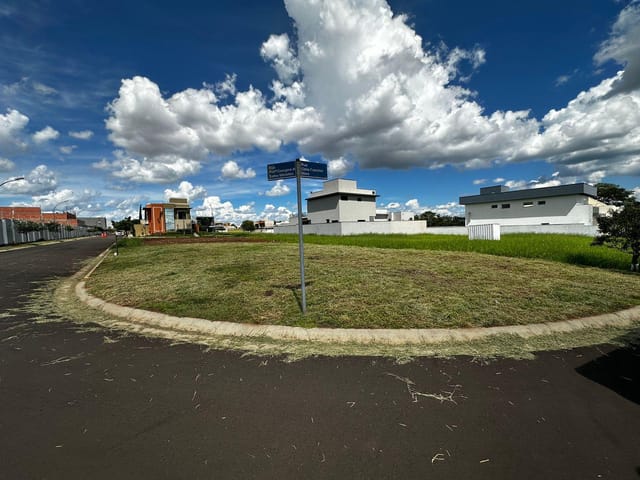 Terreno com 336m², à venda, no bairro Village Santa Georgina em Franca