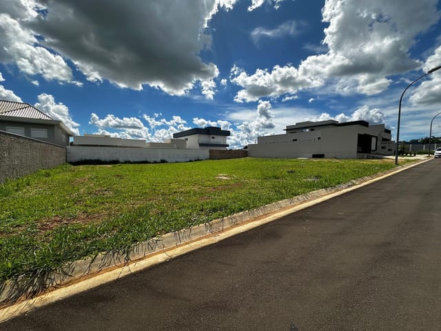 Terreno com 336m², à venda, no bairro Village Santa Georgina em Franca
