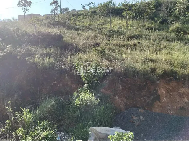 Terreno com 250m², à venda, no bairro Jardim Bandeirantes em Poços de Caldas