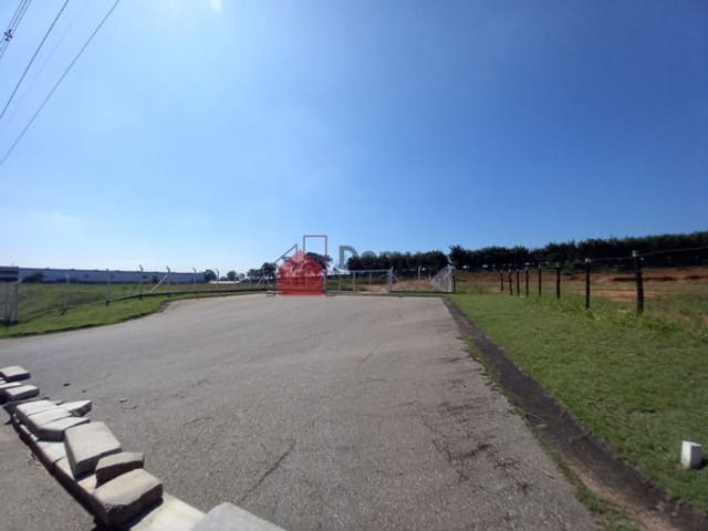 Terreno com 9852m², à venda, no bairro Distrito Industrial em Pindamonhangaba