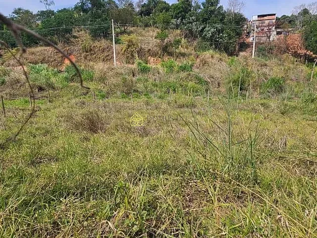 Terreno com 424m², à venda, no bairro Vila Ursulino em Barra Mansa