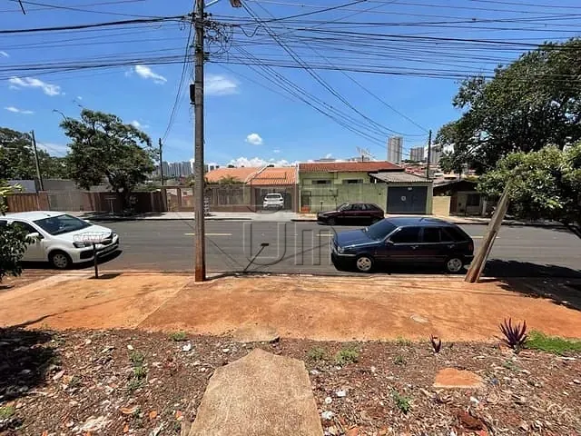 Terreno com 240m², à venda, no bairro Hedy em Londrina