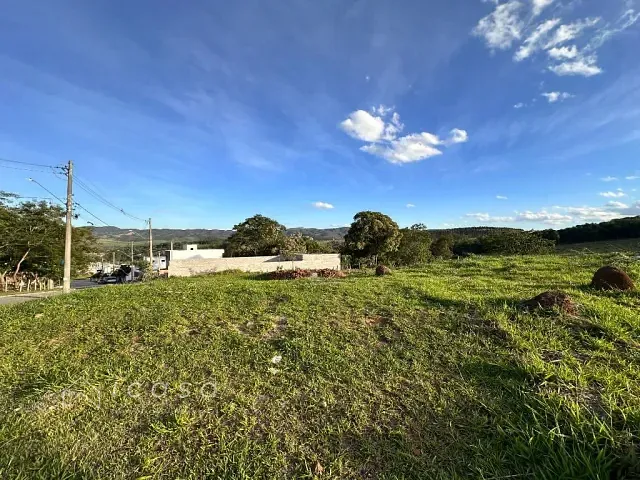 Terreno com 934m², à venda, no bairro Chácaras Pousada do Vale em São José dos Campos