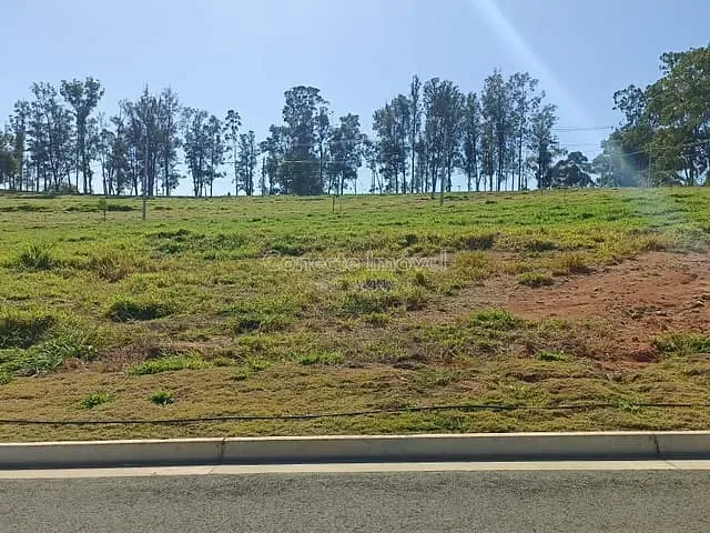 Terreno com 250m², à venda, no bairro Colinas do Castelo em Jaguariúna