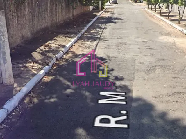 Terreno com 900m², à venda, no bairro Jardim Califórnia em Cuiabá