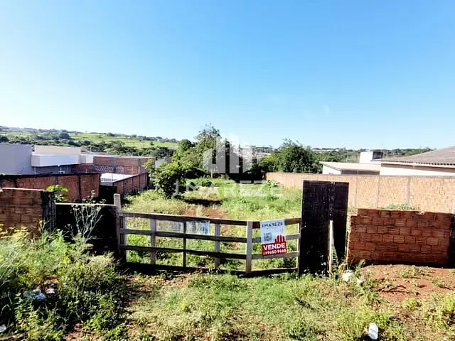 Terreno com 890m², à venda, no bairro Jardim Ponta Grossa em Apucarana