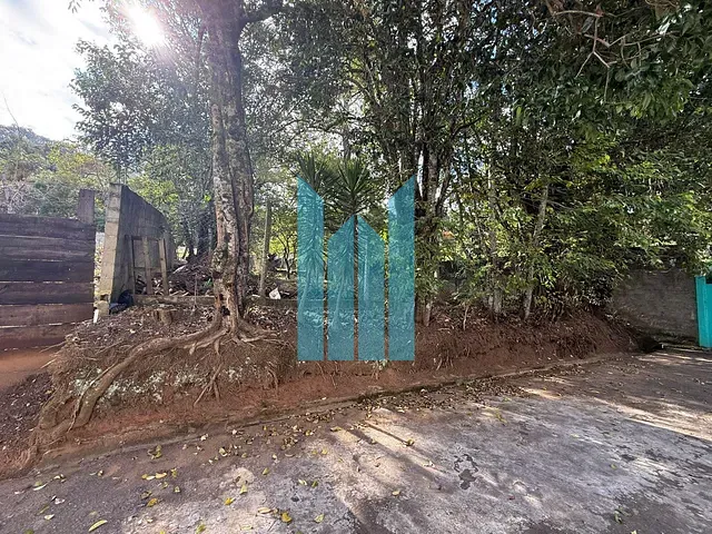 Terreno com 464m², à venda, no bairro Bortolan Sul em Poços de Caldas