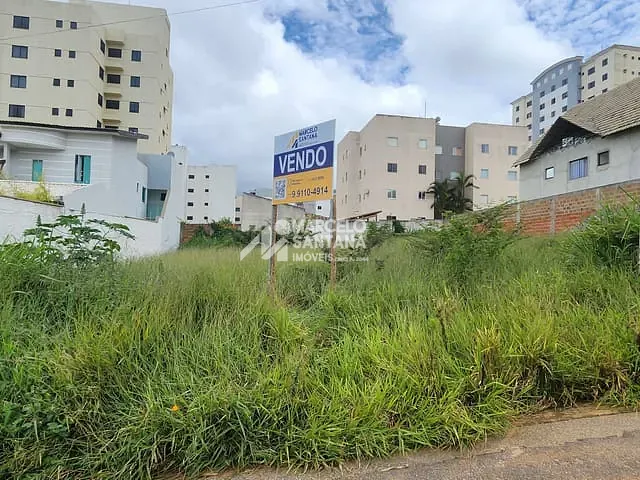 Terreno com 360m², à venda, no bairro Candeias em Vitória da Conquista