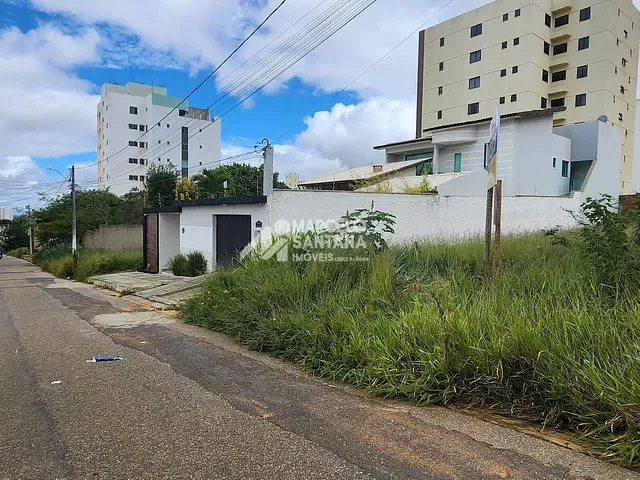 Terreno com 360m², à venda, no bairro Candeias em Vitória da Conquista