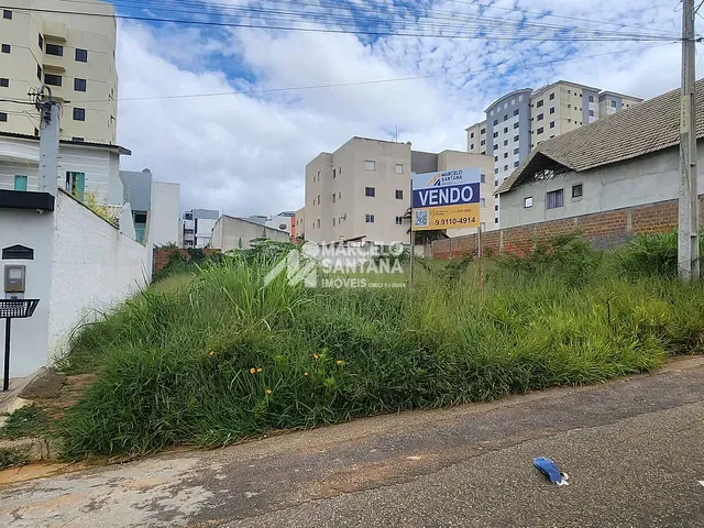 Terreno com 360m², à venda, no bairro Candeias em Vitória da Conquista
