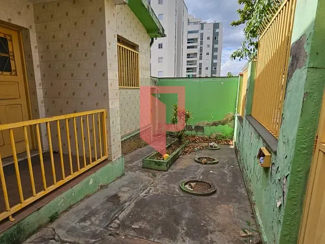 Terreno com 600m², à venda, no bairro Caiçaras em Belo Horizonte