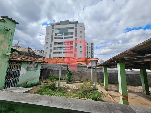Terreno com 600m², à venda, no bairro Caiçaras em Belo Horizonte
